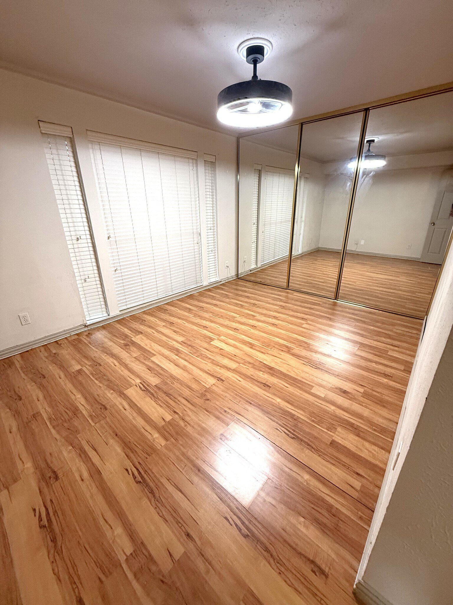 Building Photo - 4557 N O'Connor Rd