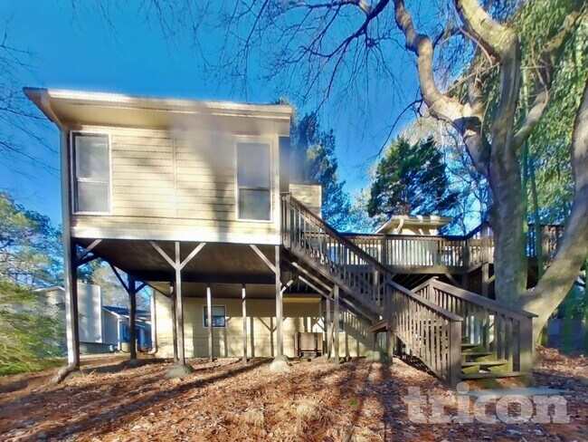 Building Photo - 303 Lowe Ct NW