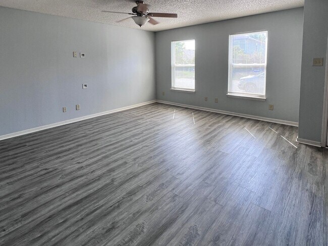 Building Photo - 2726 Chilton Dr