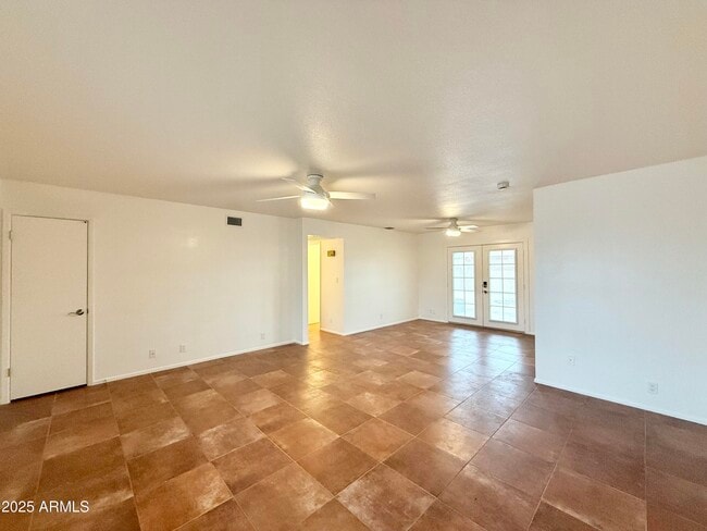 Building Photo - 4559 E Dragoon Ave