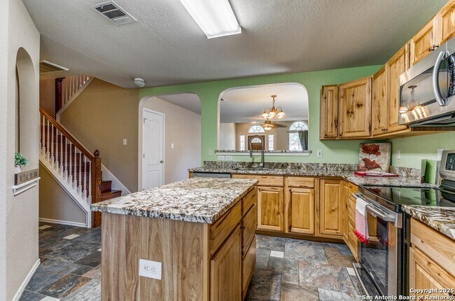 Building Photo - 8227 Maloy Manor