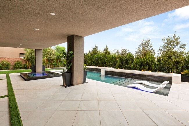Building Photo - 11142 San Terrazo Pl