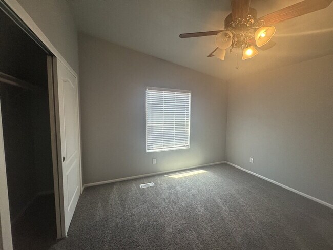Building Photo - "Spacious 3-Bedroom Oasis with 2 Full Baths on Mount Rainier Ave, Las Vegas – Your Perfect Retrea...
