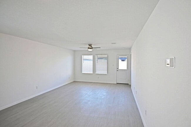 Building Photo - 2429 Legends Crk