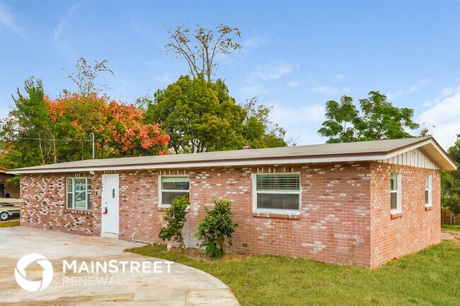 Building Photo - 495 Sigsbee Rd