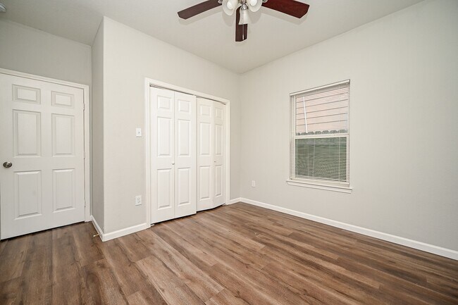Building Photo - 4632 Galesburg St
