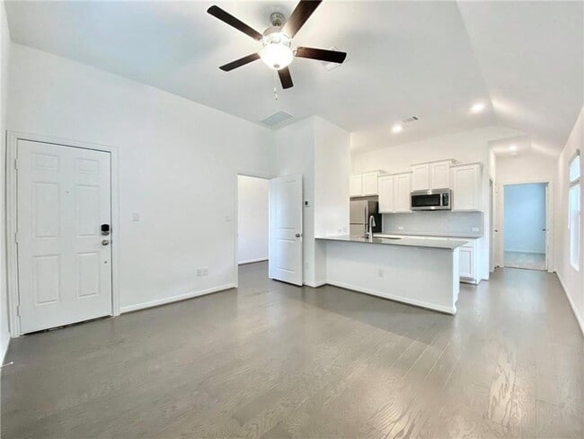 Building Photo - 1616 Cobblecrest Ln