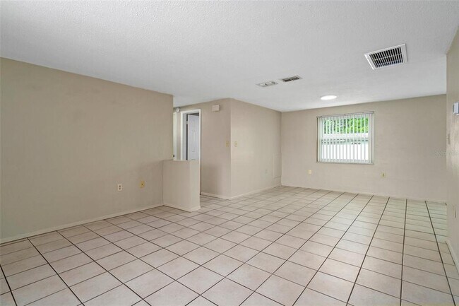 Building Photo - 10014 Sleepy Hollow Ln