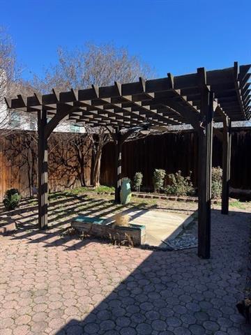 Building Photo - 2402 Crockett Ct