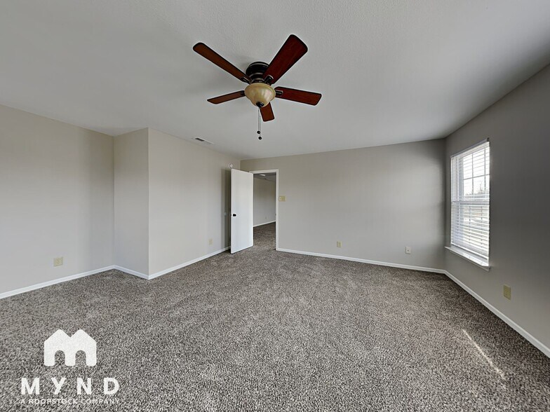 Building Photo - 747 Sedgewick Ln
