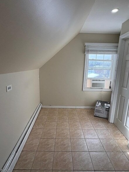 Building Photo - 121 Rutgers St