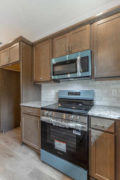Building Photo - 4659 Heiskell Dr