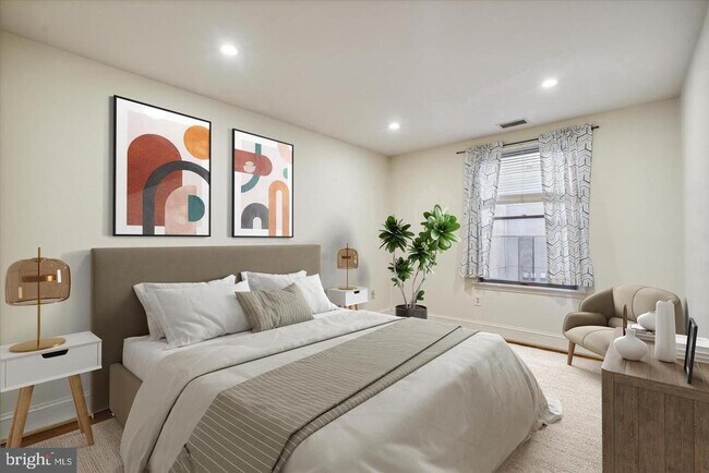 Building Photo - 1914 Fairmount Ave