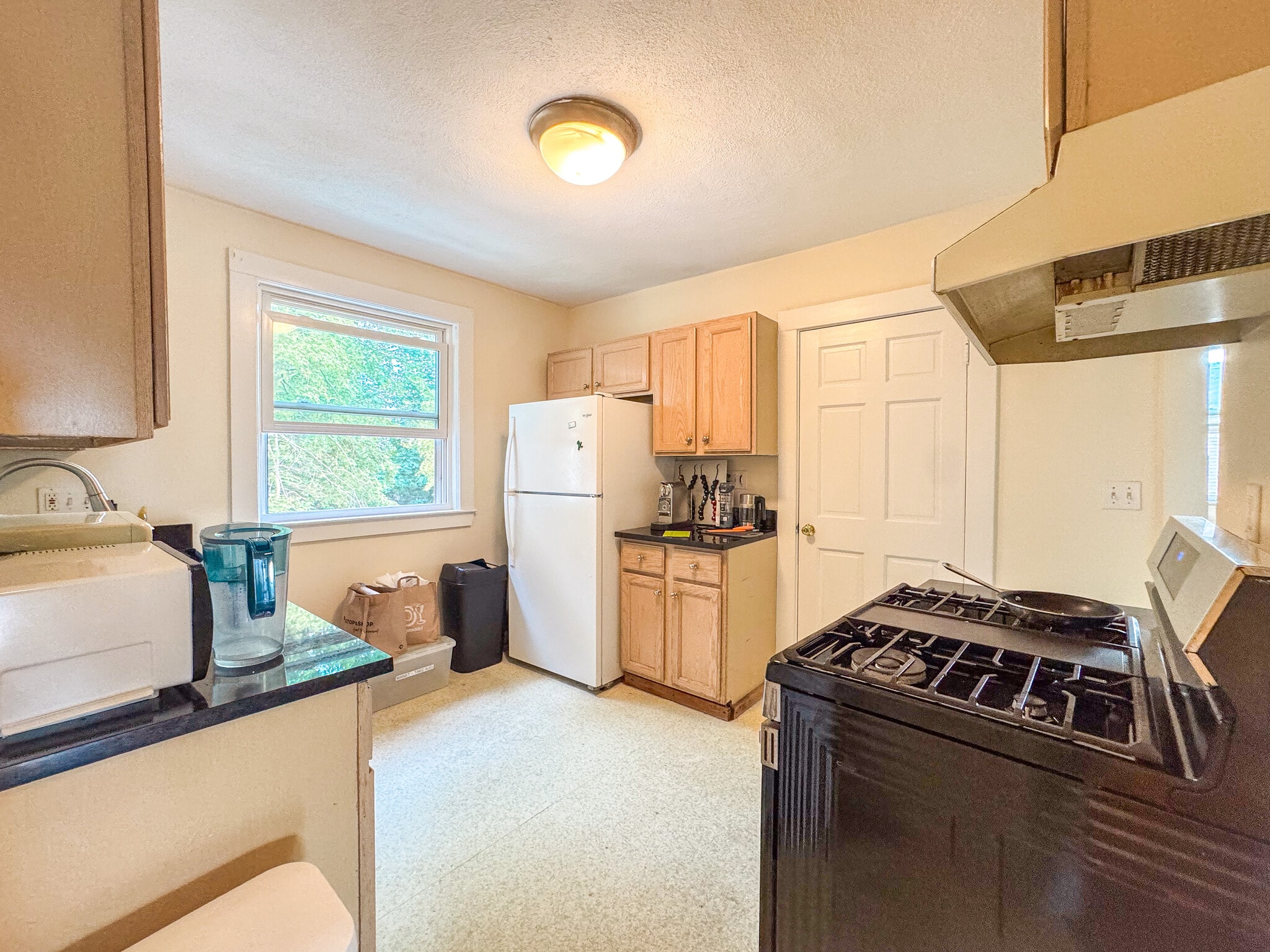 Building Photo - 28 Manet Rd