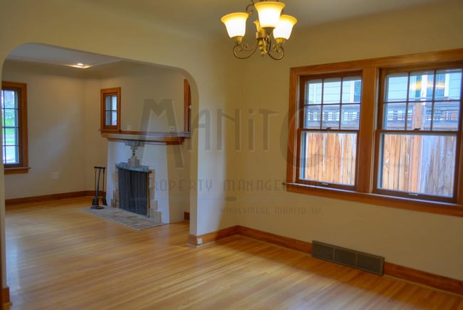 Building Photo - 1714 S Maple Blvd