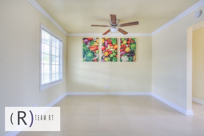 Building Photo - Contemporary Newly Renovated 3 Bedroom 2 Bathroom Residence