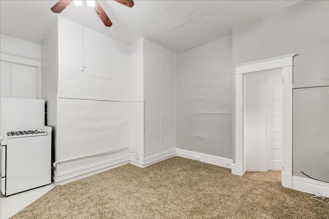 Building Photo - 1b/1ba Goose Hollow Apartment, close to everything!