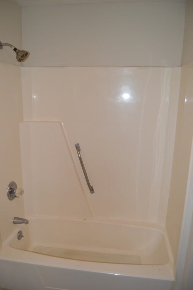 Building Photo - 311 Vance St