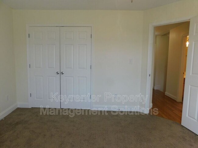 Building Photo - 20 Enchanted View Cir
