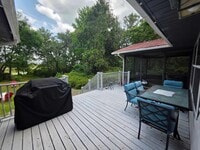 Building Photo - Vacation Home- on the Lake