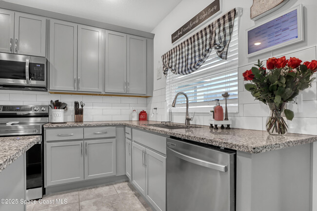Building Photo - 2175 Kylar Dr NW