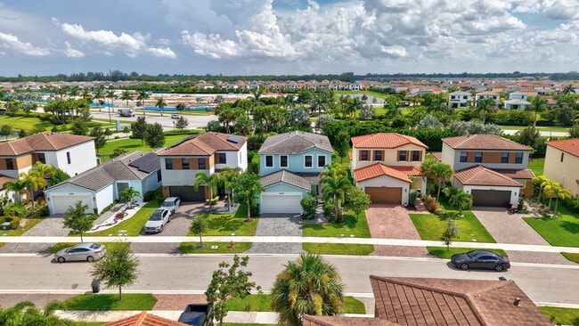 Building Photo - 16210 Sandy Shore Dr