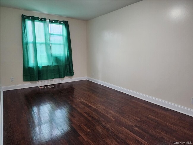 Building Photo - 1348 E 99th St