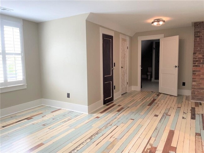 Building Photo - 185 W Moreno St