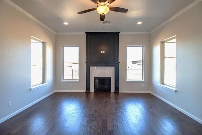 Building Photo - 813 NW 188th St
