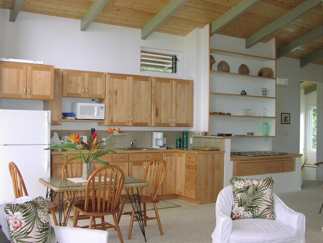 Building Photo - Beautiful Maunawili 2Bedroom Retreat!