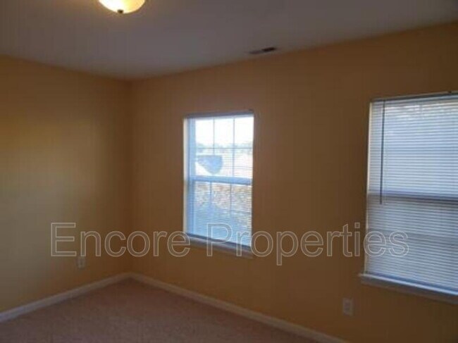 Building Photo - 4520 Shady Side Ln
