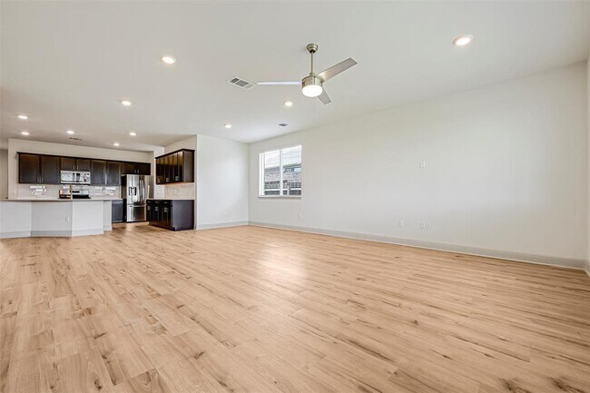 Building Photo - 18033 Bassano Ave