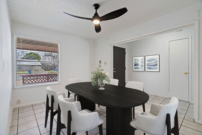 Building Photo - 12306 Hickorystick Cove