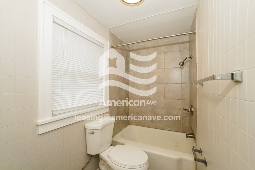 Building Photo - 306 Eldridge St