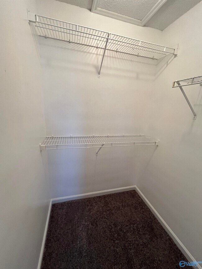 Building Photo - 105 Bellhurst Cir