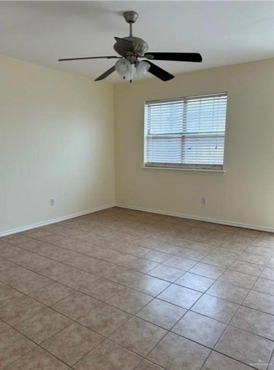 Building Photo - 1521 Oasis Dr