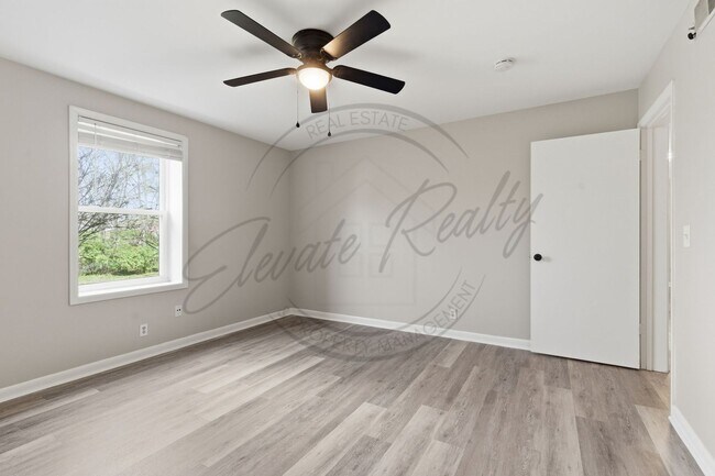 Building Photo - SPRING SPECIAL!! FIRST MONTH FREE on this Two Bedroom Condo, Garden Level with Washer/Dryer Hook ...