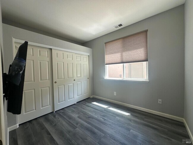 Building Photo - 39 Augusta Ct