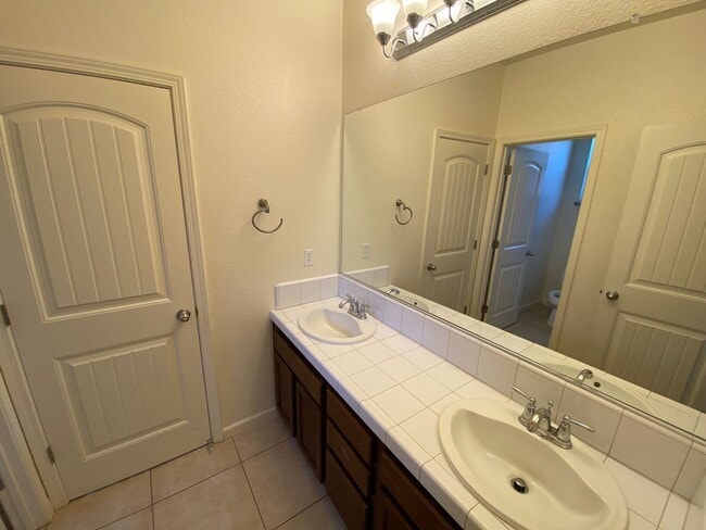 Building Photo - SE Reno - Damonte Ranch - 4 Beds 3 Baths