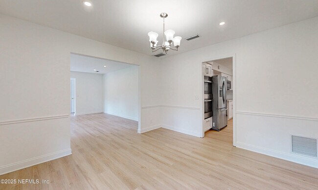 Building Photo - 3812 Buckskin Trail E