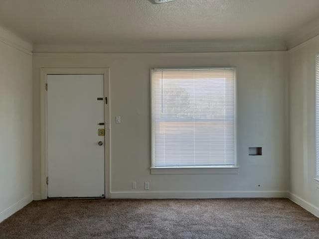 Building Photo - 516 N White St