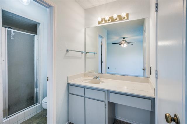 Building Photo - 6504 Kary Lynn Dr N