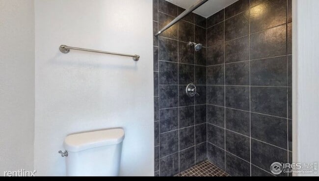 Building Photo - 4 br, 4 bath Townhome - 2814 S Kenton Ct