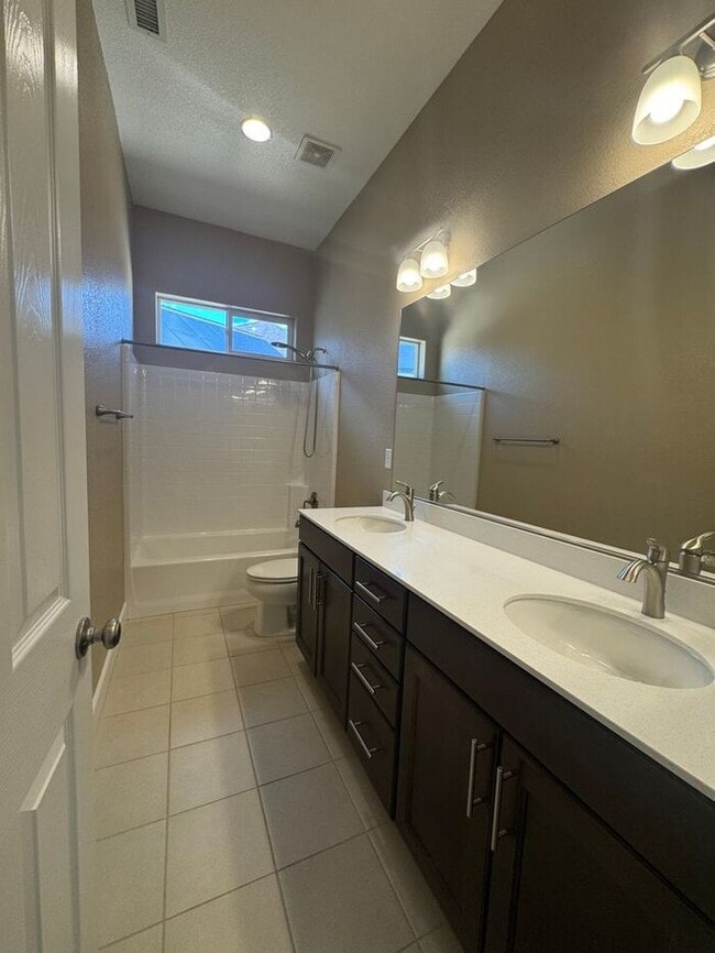 Building Photo - Beautiful Shadow Ridge Home in Spanish Spr...