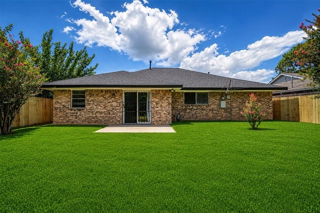 Building Photo - 5426 Fairgreen Ln