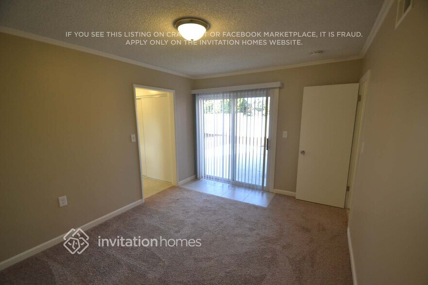 Building Photo - 1410 E Abila St