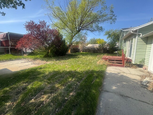 Building Photo - Beautiful Taylorsville Home for rent!