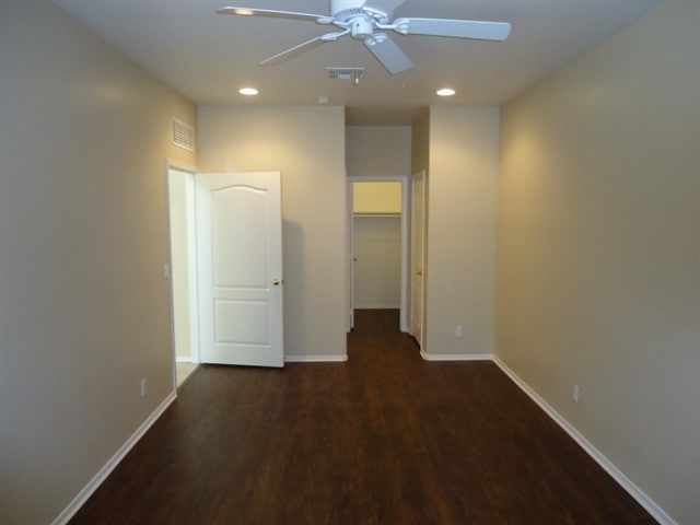 Building Photo - 8940 W Olive Ave