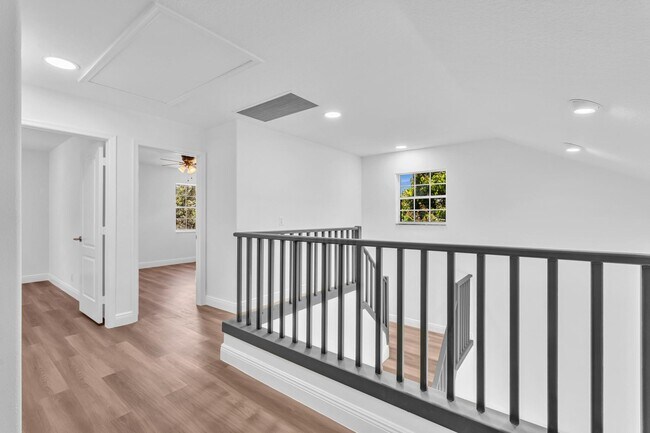 Building Photo - 36 Monterey Pointe Dr