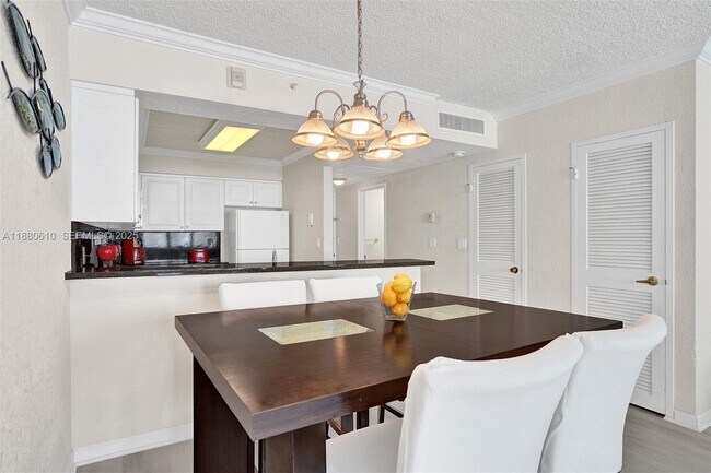 Building Photo - 2501 S Ocean Dr